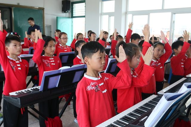 凯发k8国际首页登录乐器牵手萧山三星小学爱心再回访在杭州举办