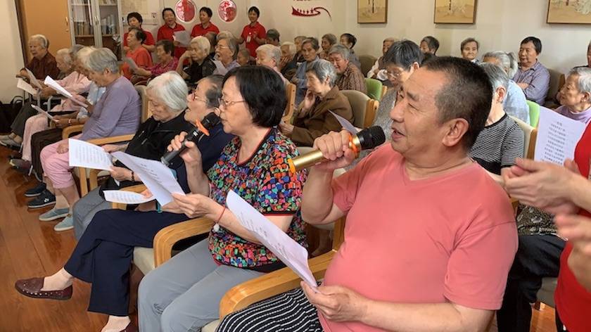 凯发k8国际首页登录乐器爱心捐赠行动——将琴声带进和养临汾养护院